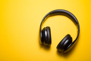 4 ting du skal overveje når du køber trådløse høretelefoner